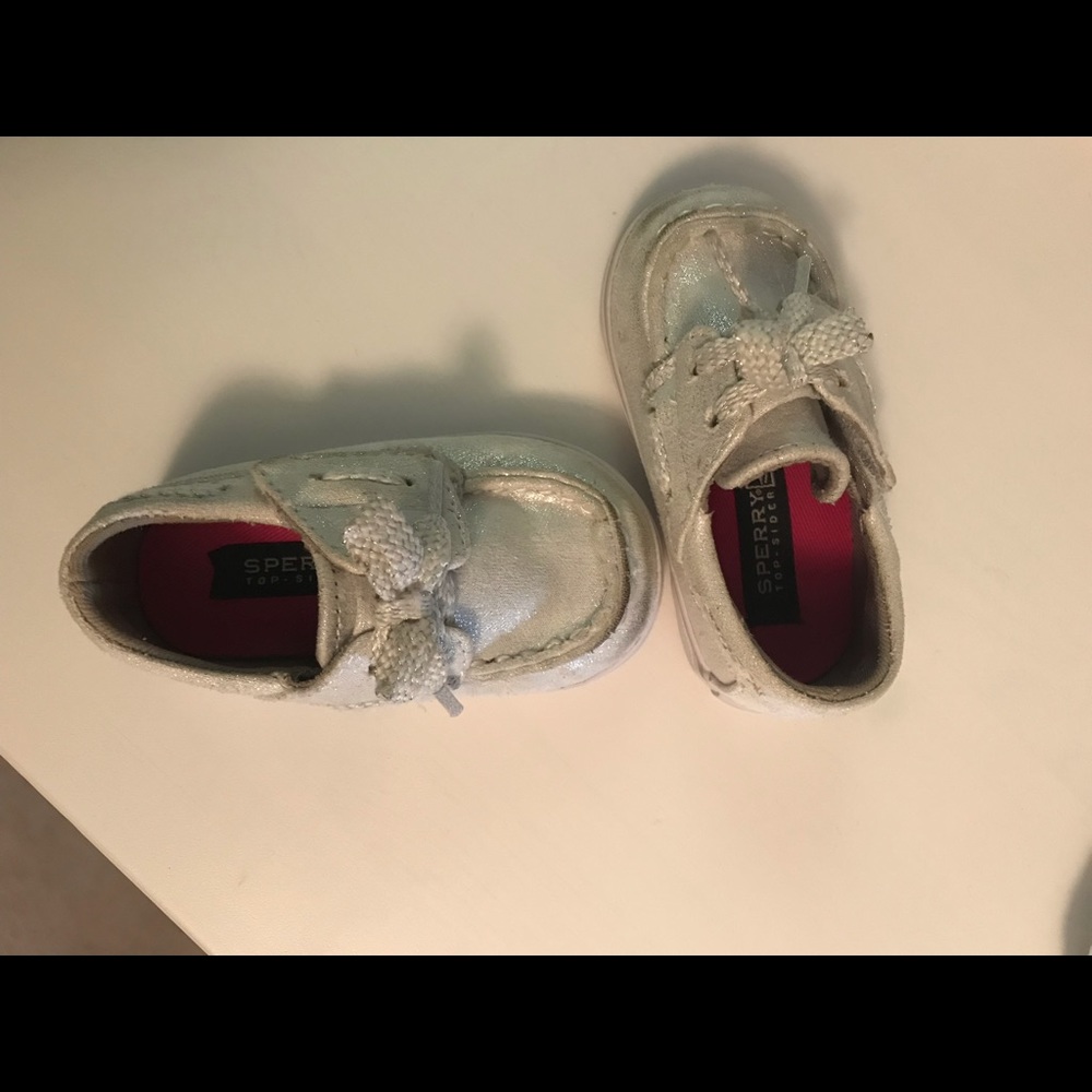 Shimmery Sperry crib shoes